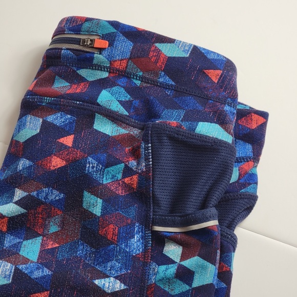 Athleta Be Free Triangular Leggings - Picture 5 of 7